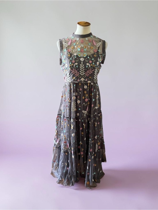 Tolani Dresses & Skirts - Tolani Embroidered Grey Floral Maxi Dress, size M, NWT